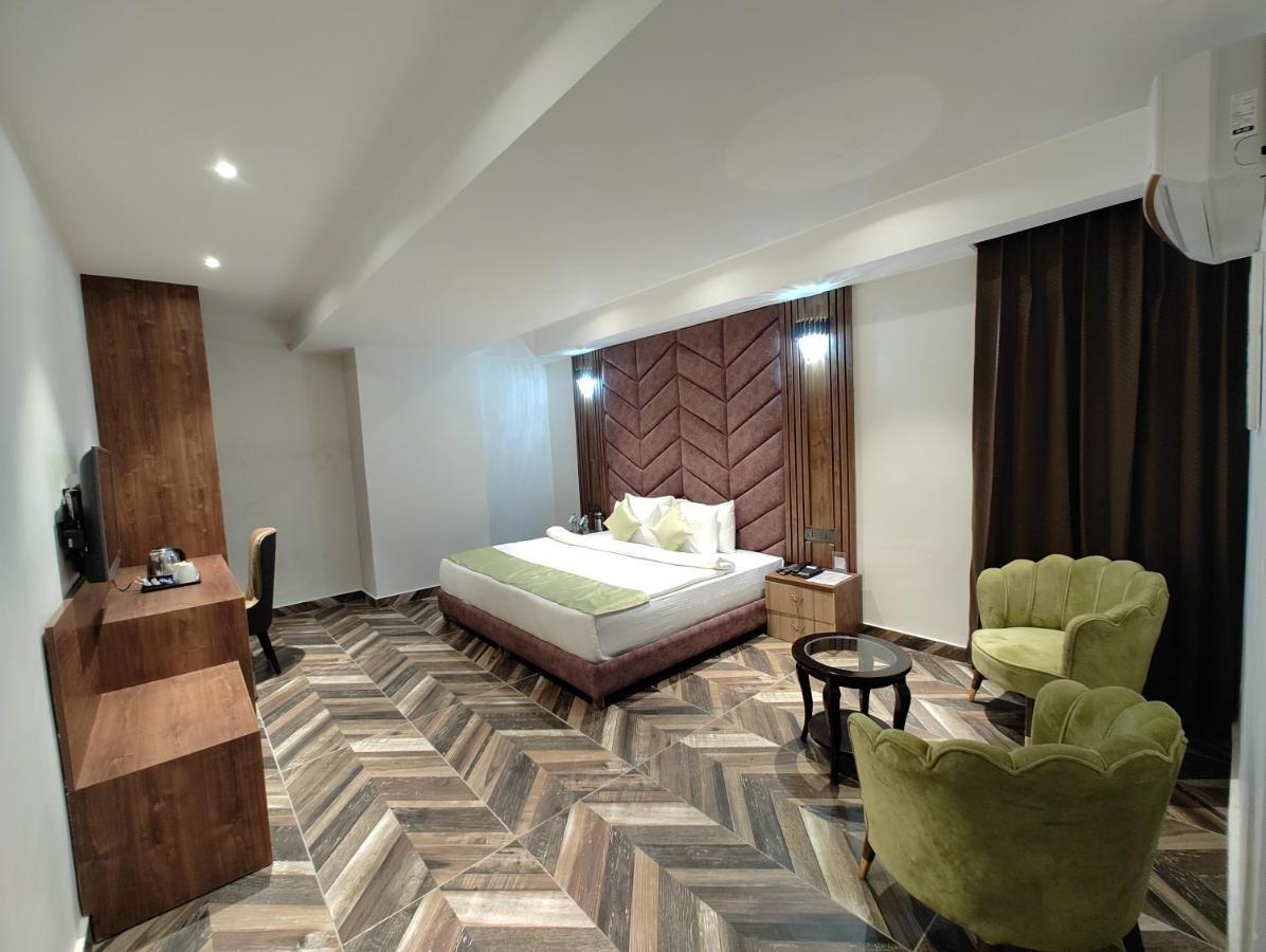 Grand Luxotica By Dls Hotels Dehradun Exterior photo